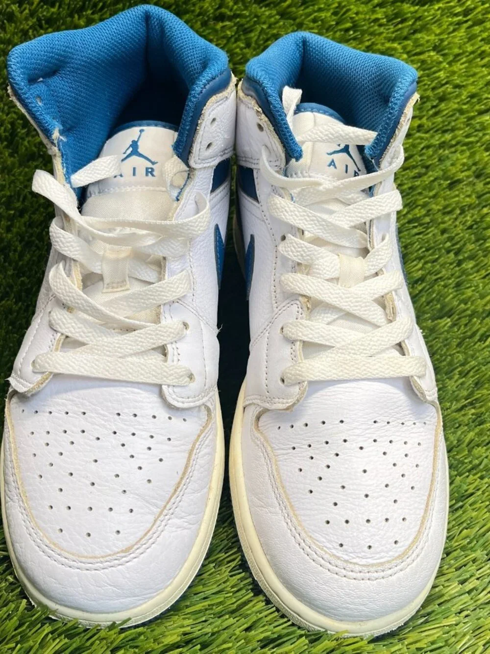 Nike Air Jordan 1 Mid Boys Size 7Y White Blue Athletic Basketball Shoes Sneakers